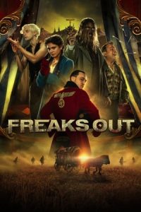 Freaks Out [Spanish]